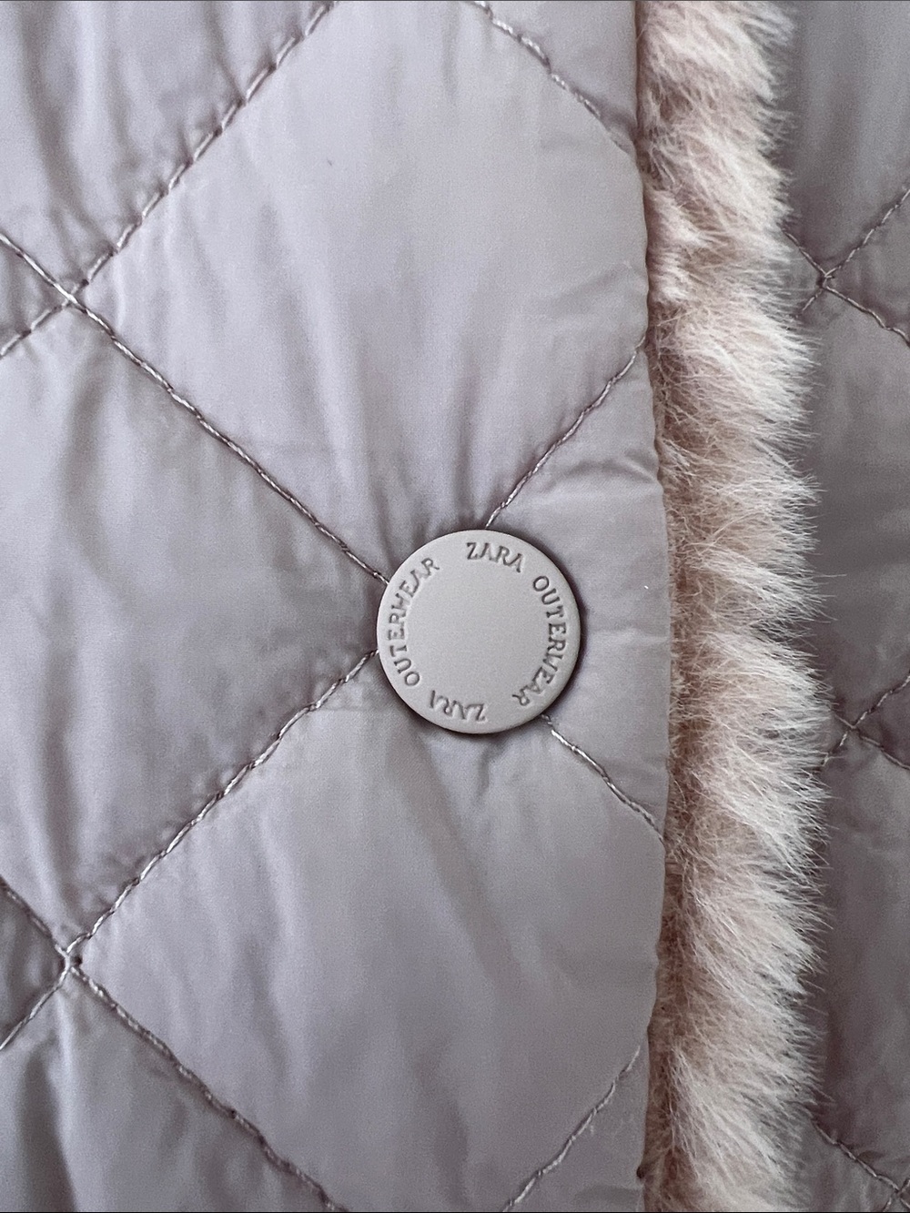 Zara Girls Reversible Pink Fur Vest - Picture 4 of 9